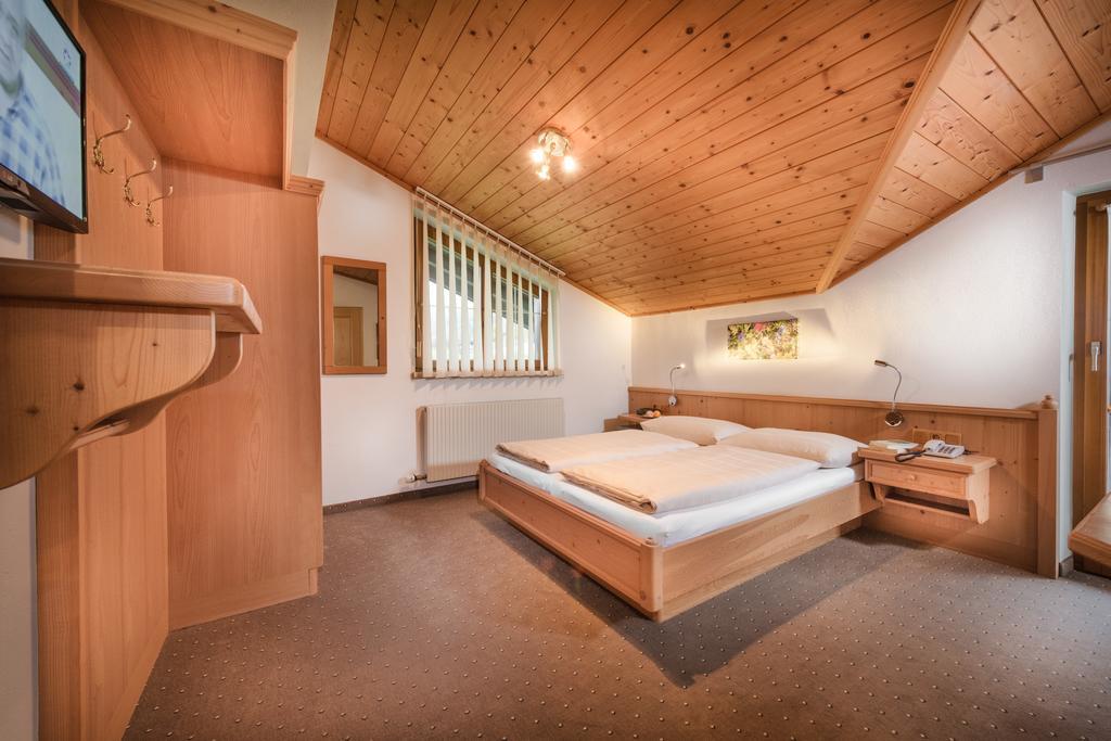 Gaestehaus Gratz - Inklusive Eintritt In Die Alpentherme Dorfgastein Exterior photo